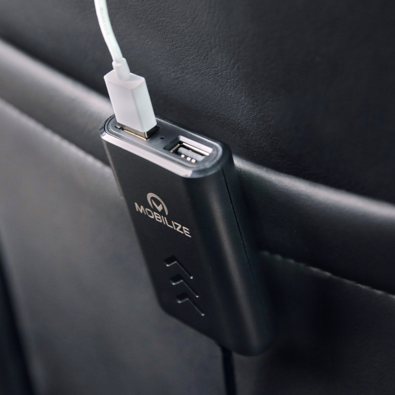 Mobilize Car Charger 3X Usb Front And Back Seat 42W Black