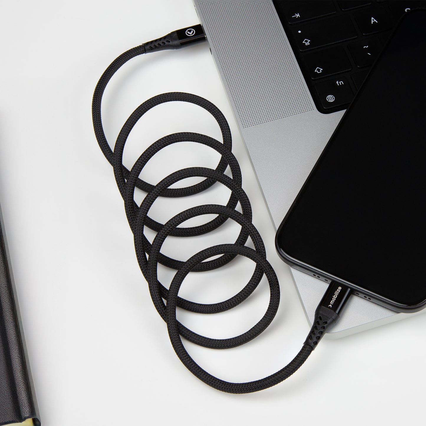 Mobilize Magnetic Nylon Cable - Usb-C To Usb-C - 2M. - 100W Black